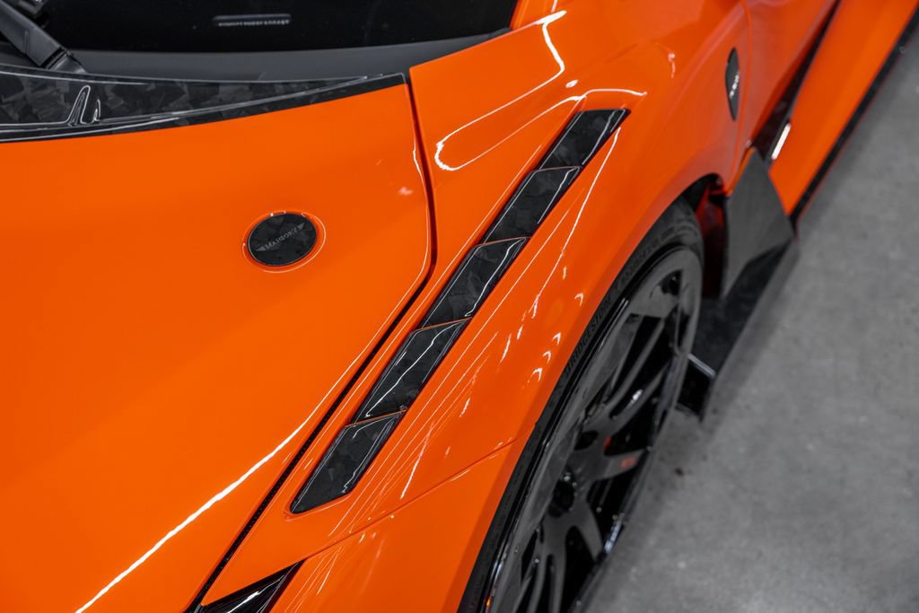 Used 2024 Lamborghini Revuelto AWD/4WD image 32