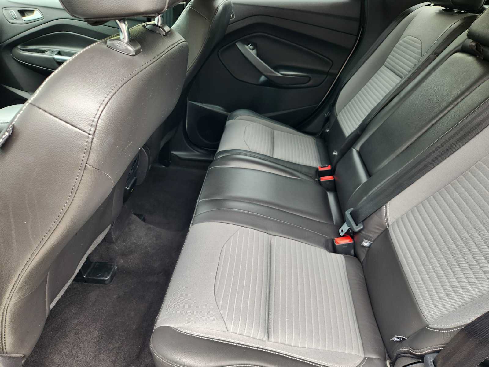 Used 2017 Ford Escape Titanium AWD/4WD image 30