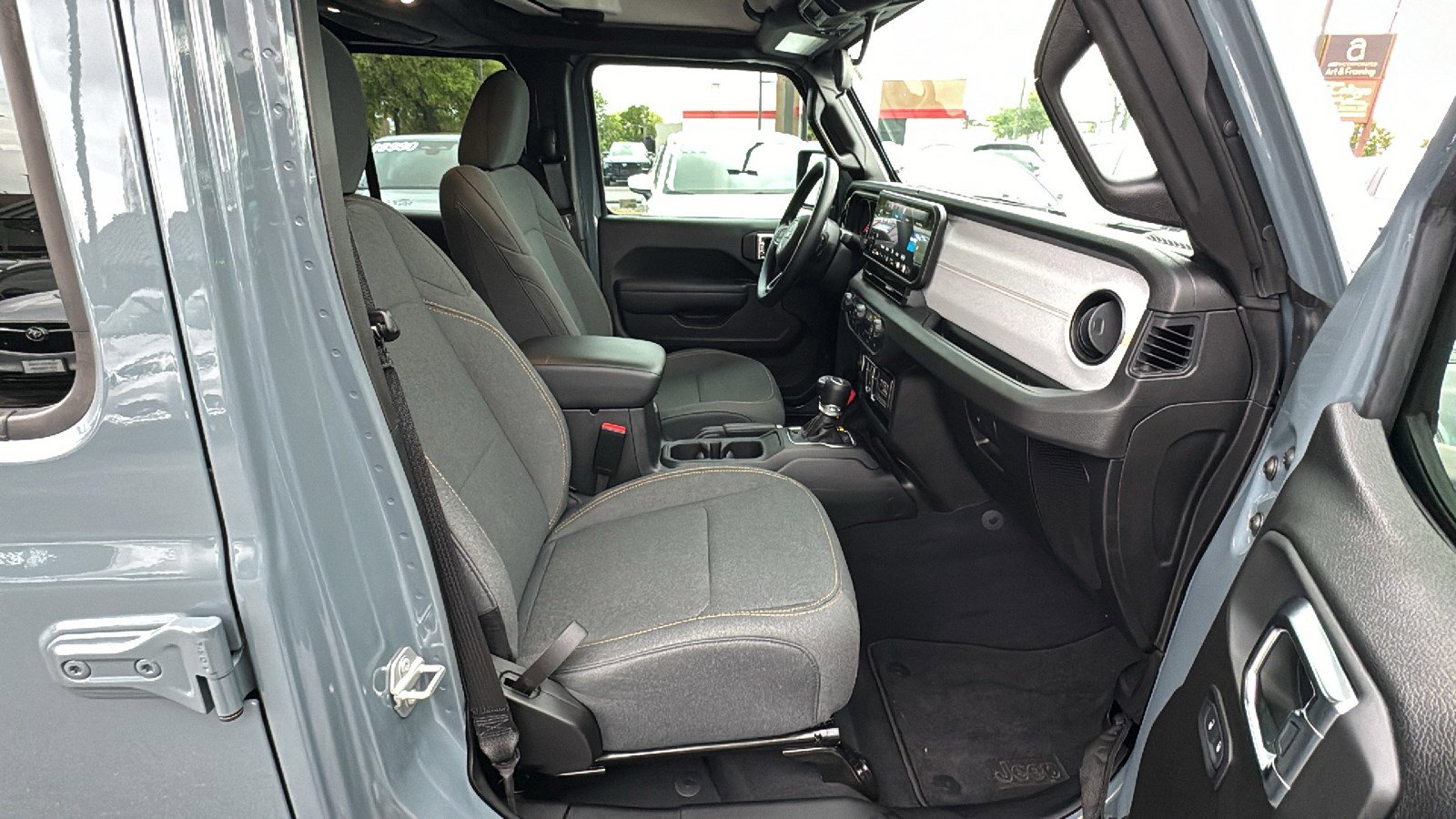 Used 2025 Jeep Gladiator Sport image 23