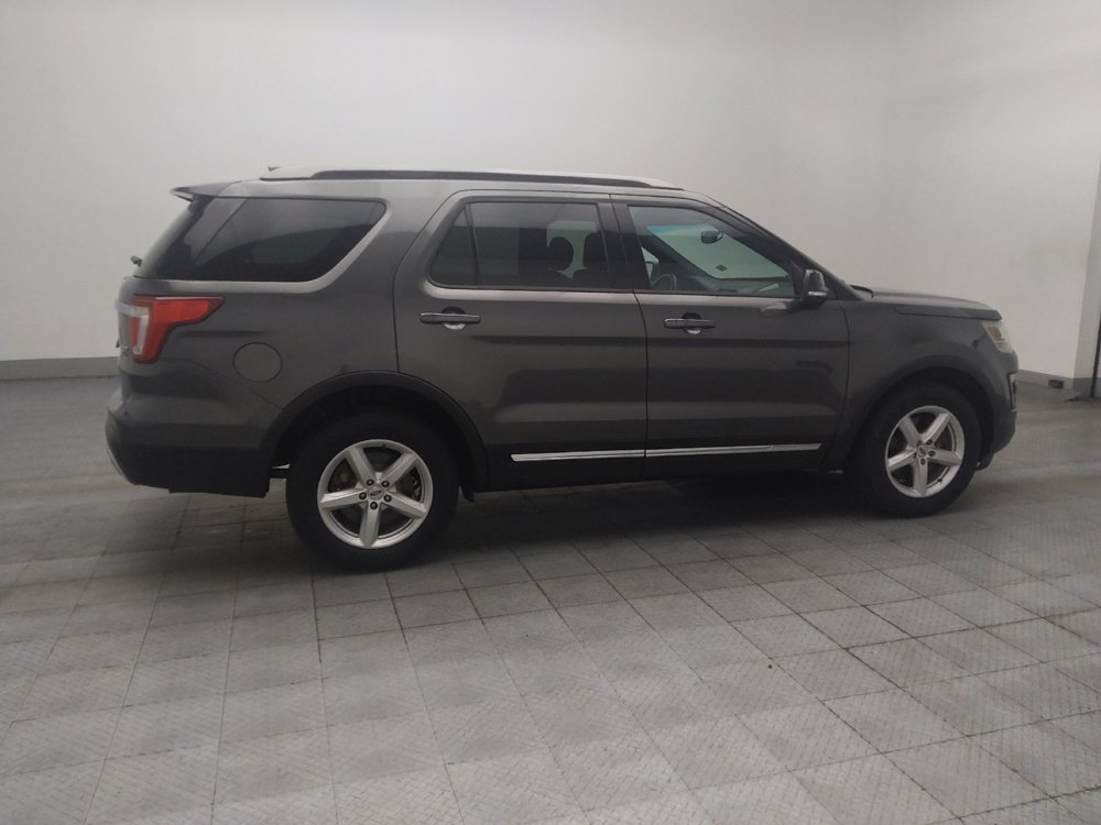Used 2016 Ford Explorer XLT w/ Equipment Group 202A AWD/4WD image 10