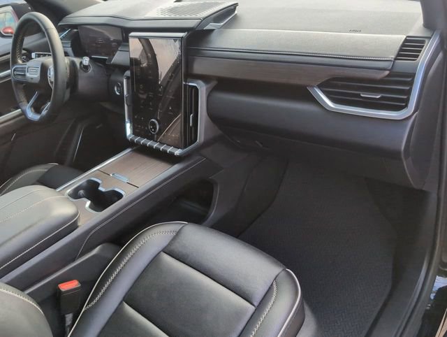 Used 2024 GMC Acadia Denali image 30