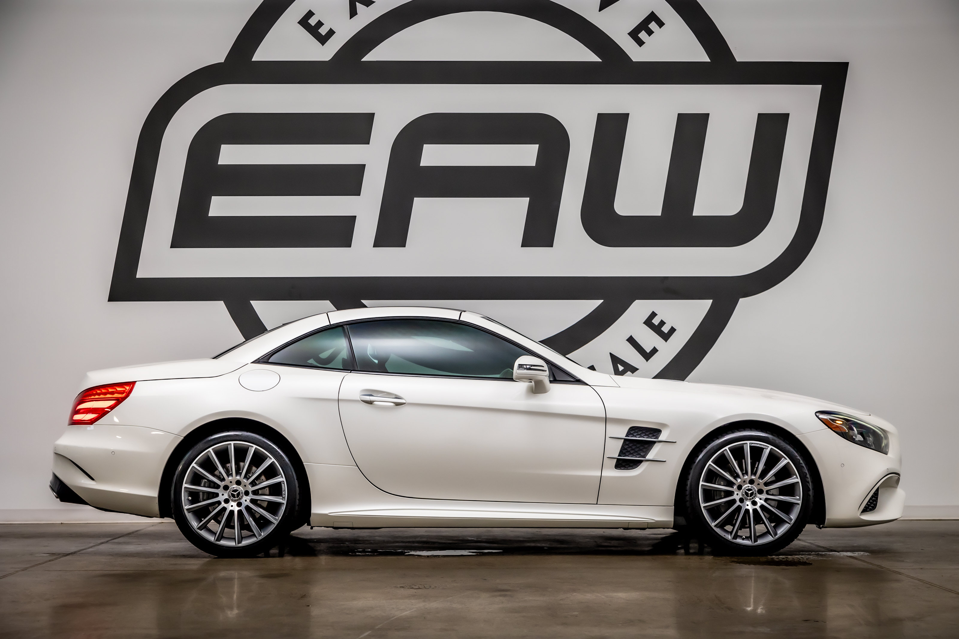 Used 2020 Mercedes-Benz SL 550 image 8
