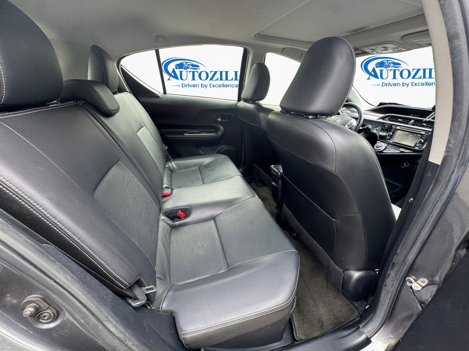 Used 2015 Toyota Prius C Four image 12