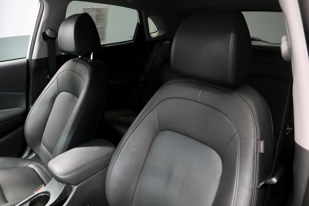 Certified 2023 Hyundai Kona Limited w/ Cargo Package FWD image 27