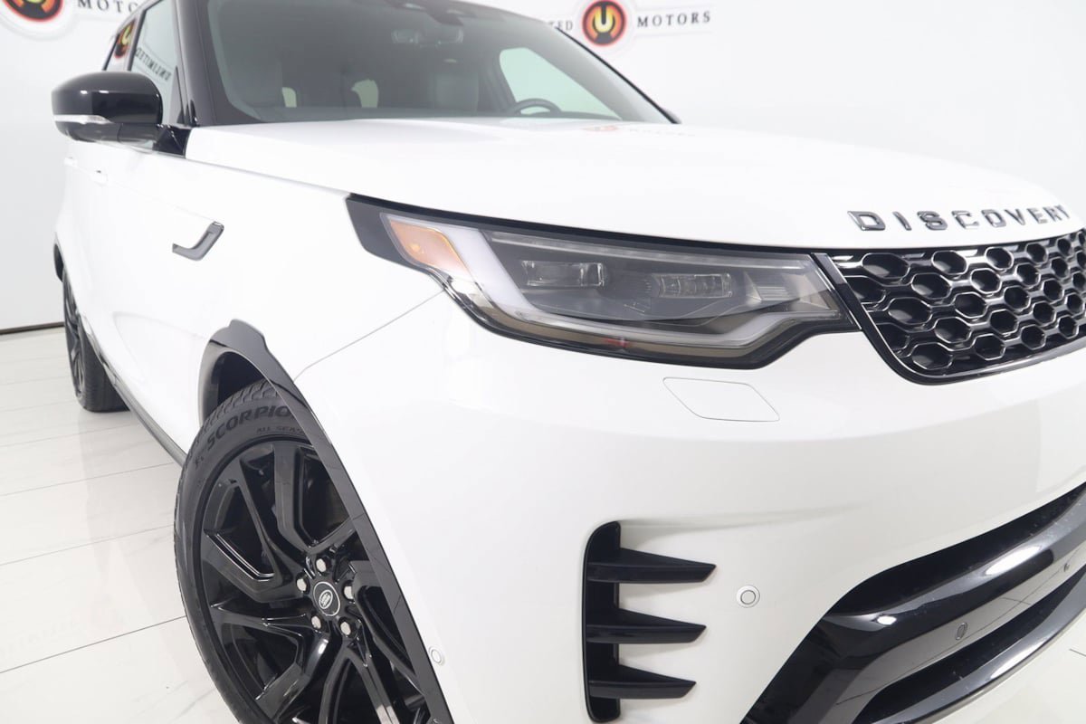 Used 2023 Land Rover Discovery S R-Dynamic image 19