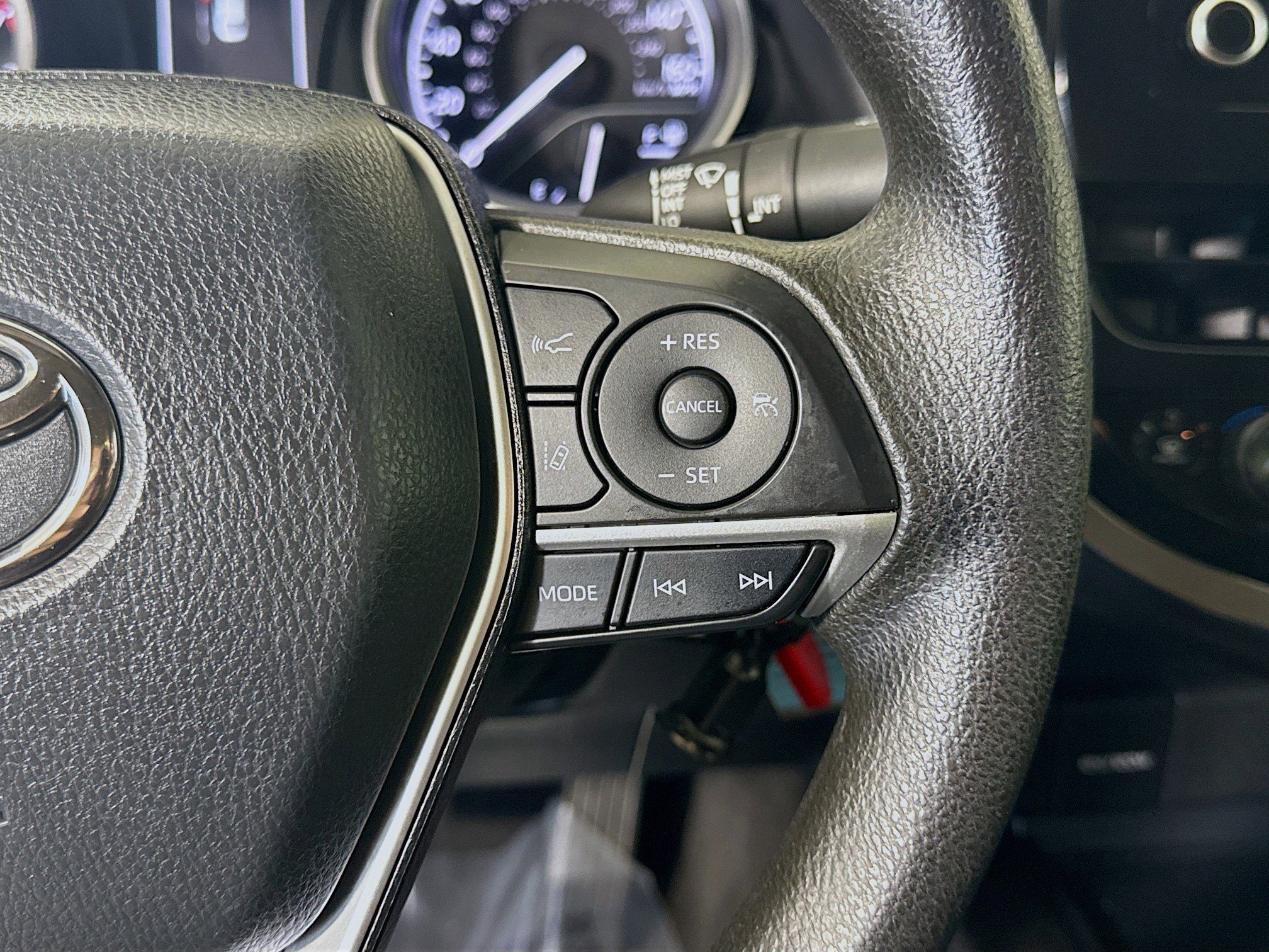 Used 2022 Toyota Camry LE image 15