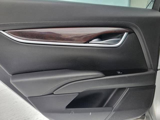 Used 2017 Cadillac XTS Luxury image 7