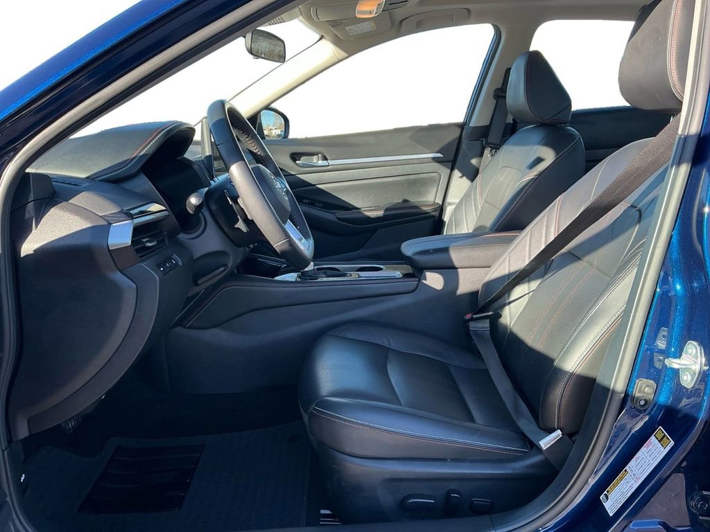 Used 2024 Nissan Altima 2.5 SR w/ SR Premium Package image 14