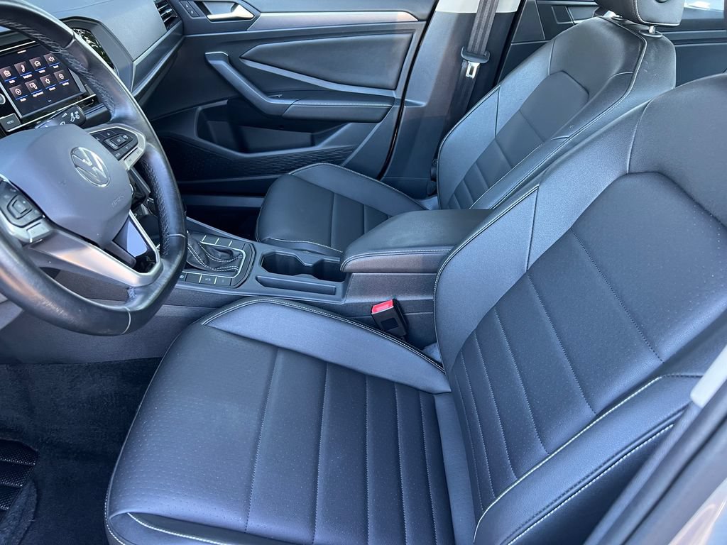 Used 2024 Volkswagen Jetta SE FWD image 10
