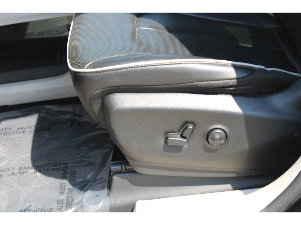 Used 2023 Chrysler Pacifica Limited image 15