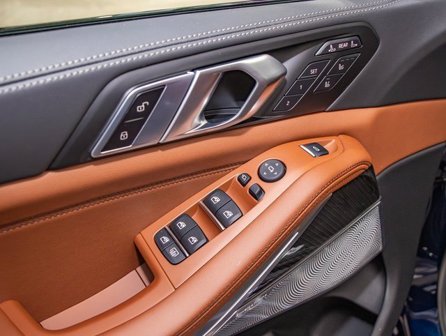 New 2026 BMW X7 M60i image 14