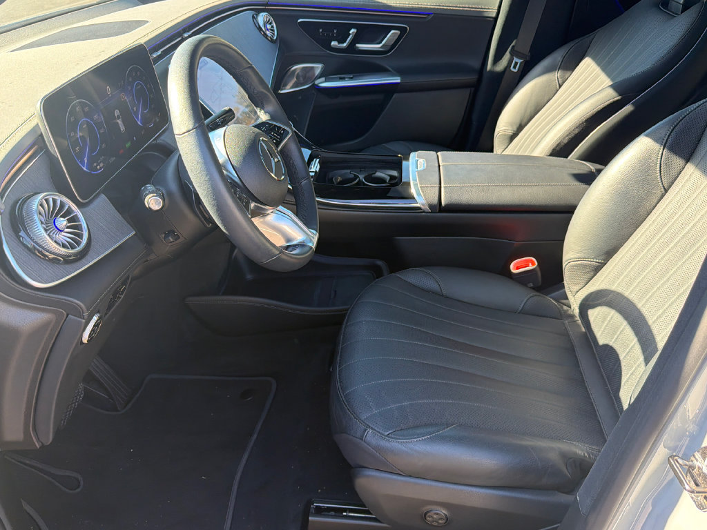 Used 2023 Mercedes-Benz EQE 500 4MATIC SUV image 4