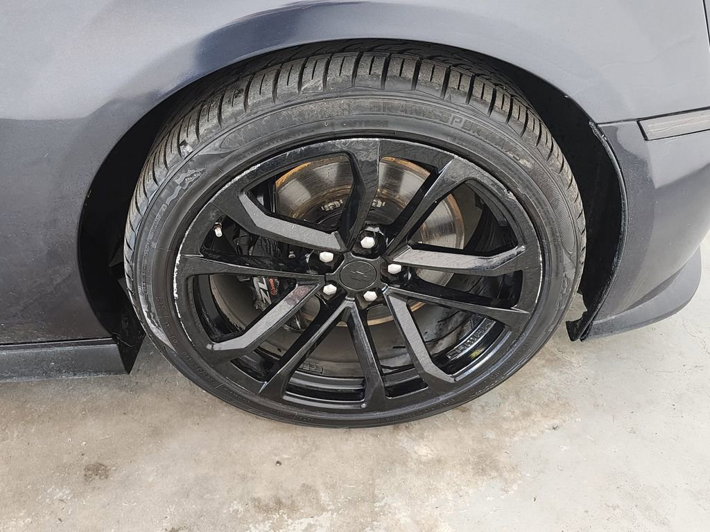 Used 2013 Chevrolet Camaro ZL1 RWD image 31