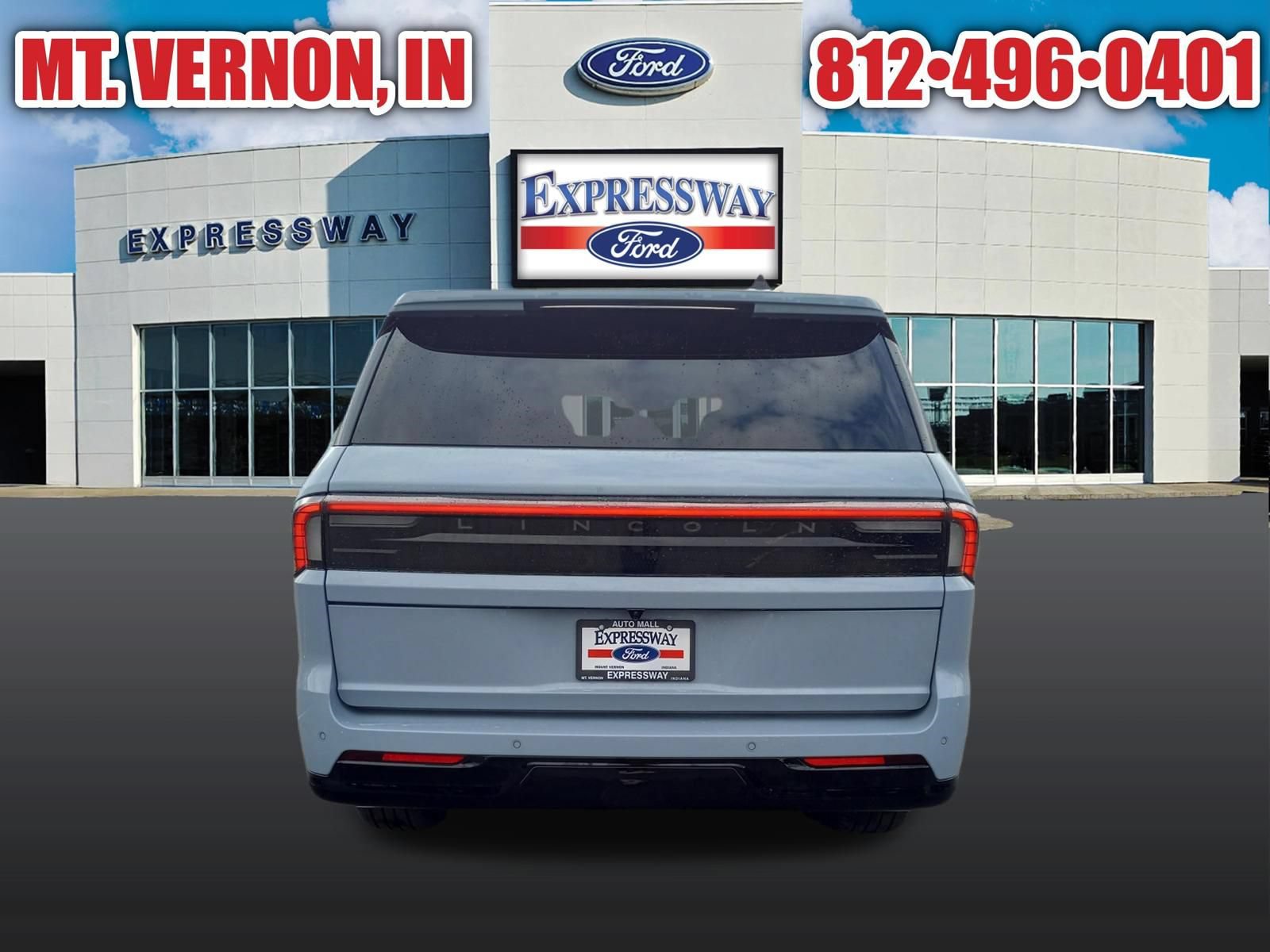 Used 2025 Lincoln Navigator L Reserve w/ Jet Appearance Package AWD/4WD image 8