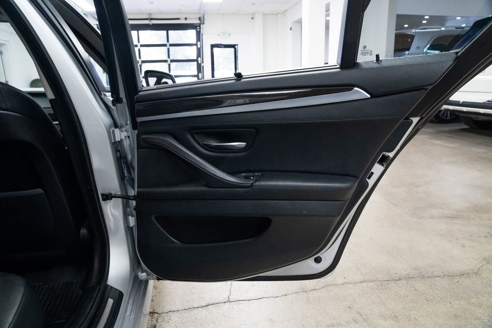 Used 2011 BMW 535i xDrive Sedan AWD/4WD image 22