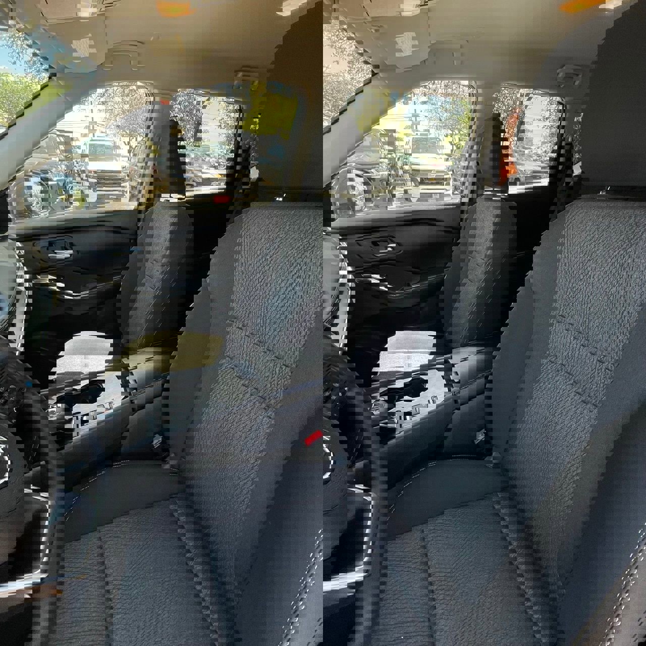 Used 2024 Nissan Rogue SV image 22