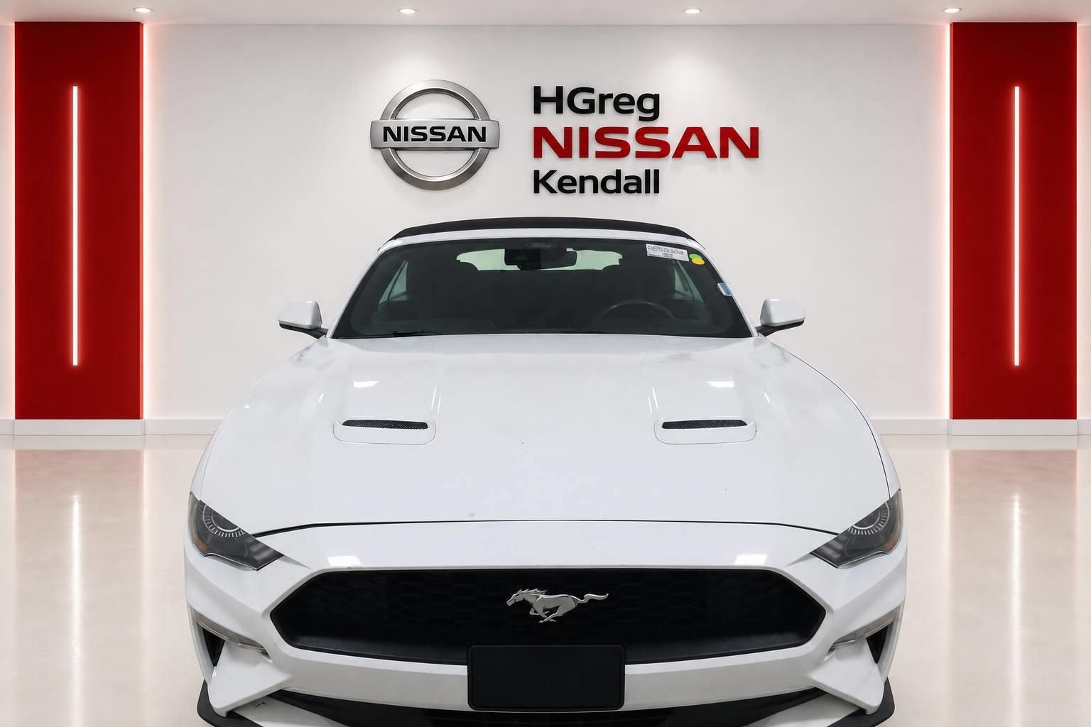 Used 2022 Ford Mustang Convertible w/ Equipment Group 101A RWD image 5