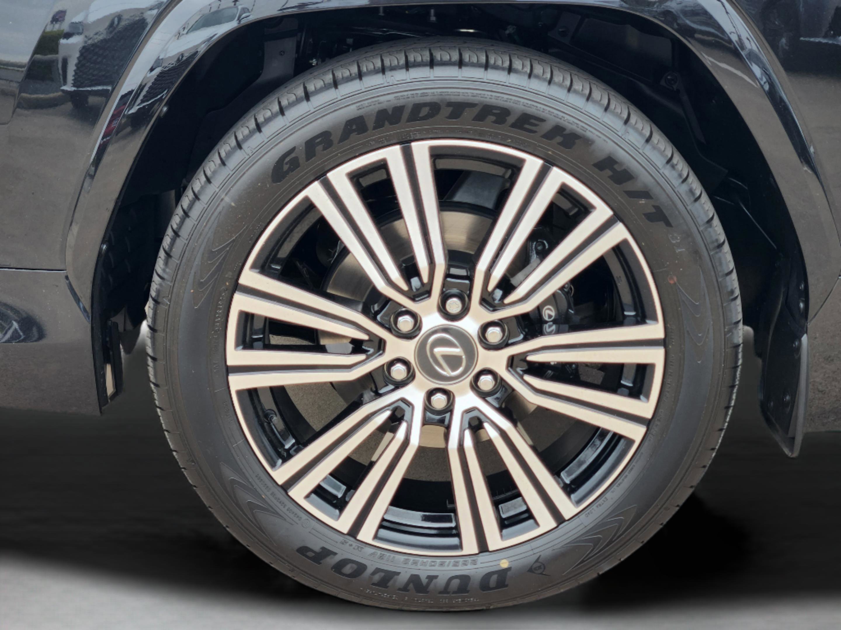 New 2026 Lexus LX 600 4WD w/ Luxury Package image 6