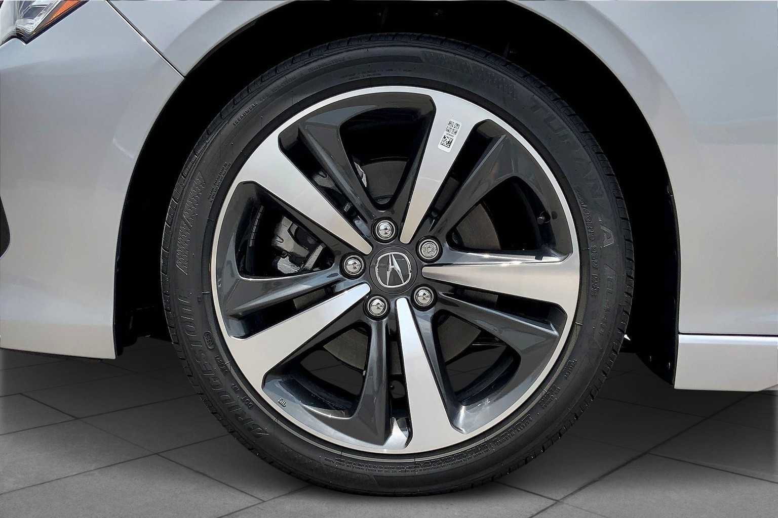 New 2025 Acura TLX w/ Technology Package FWD image 9