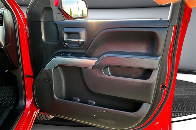 Used 2018 Chevrolet Silverado 1500 LT w/ All Star Edition image 27