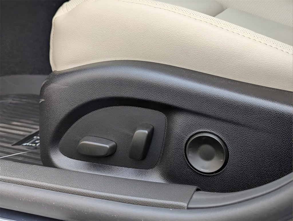 New 2025 Cadillac CT4 Premium Luxury image 17