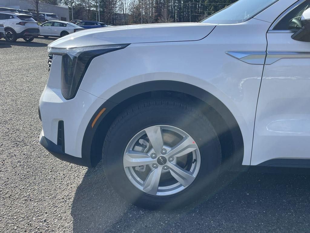 New 2026 Kia Sorento LX FWD image 18