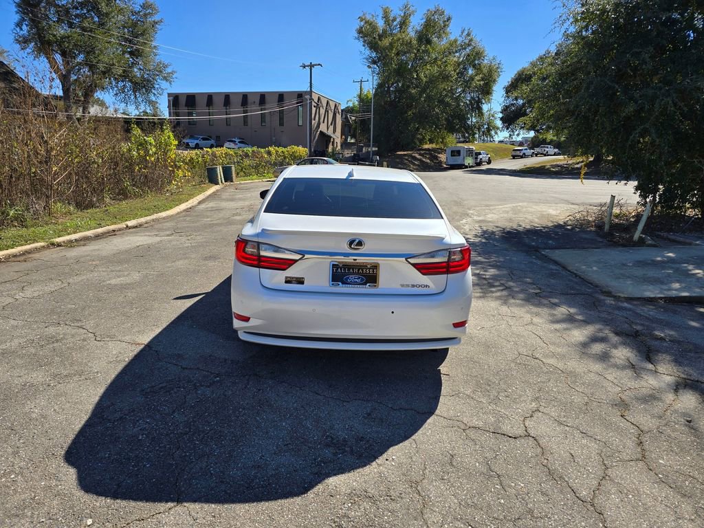 Used 2016 Lexus ES 300h image 5