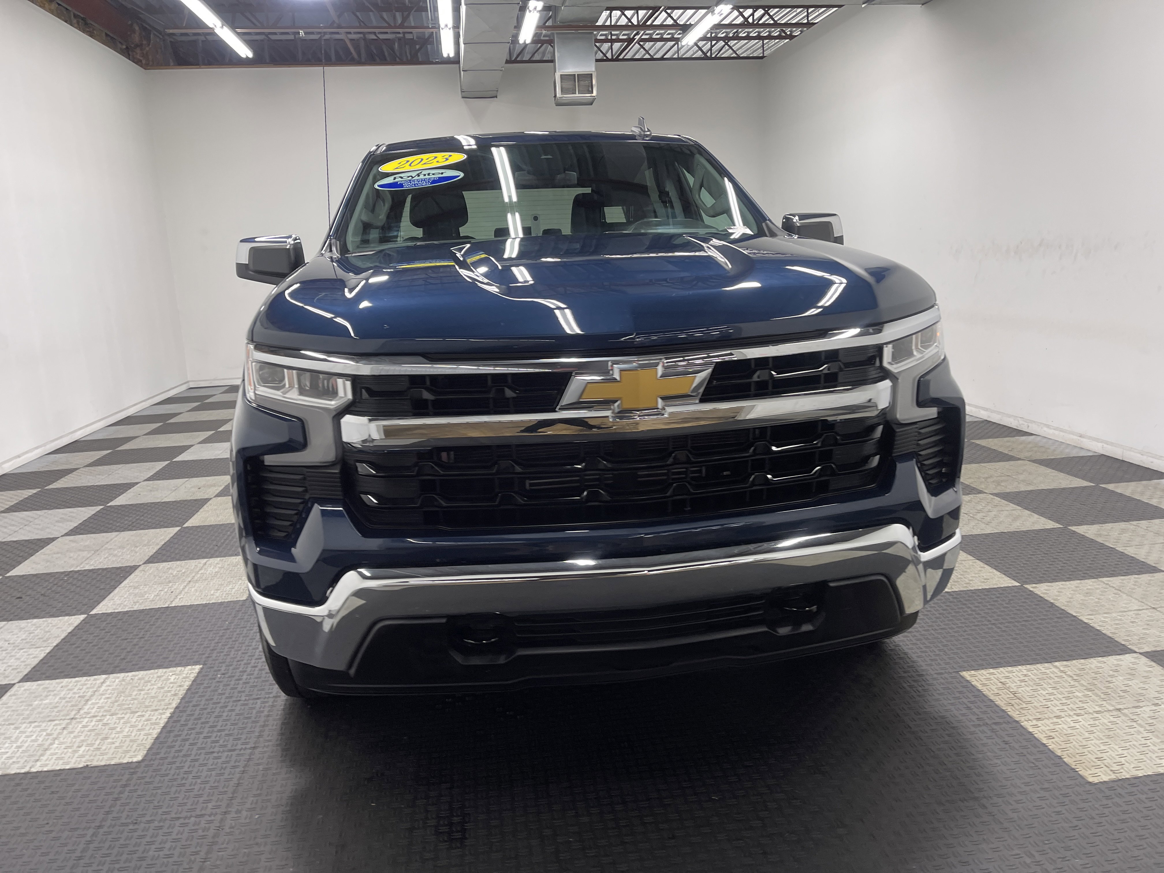 Used 2023 Chevrolet Silverado 1500 LT image 7