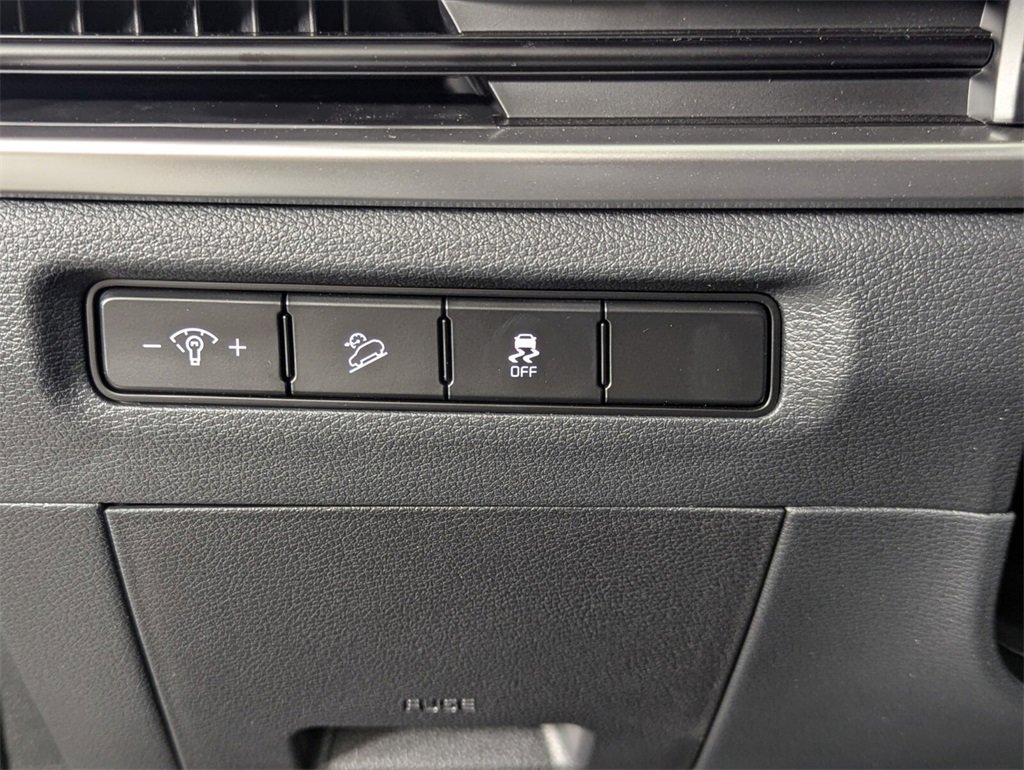 New 2025 Kia Telluride LX image 13