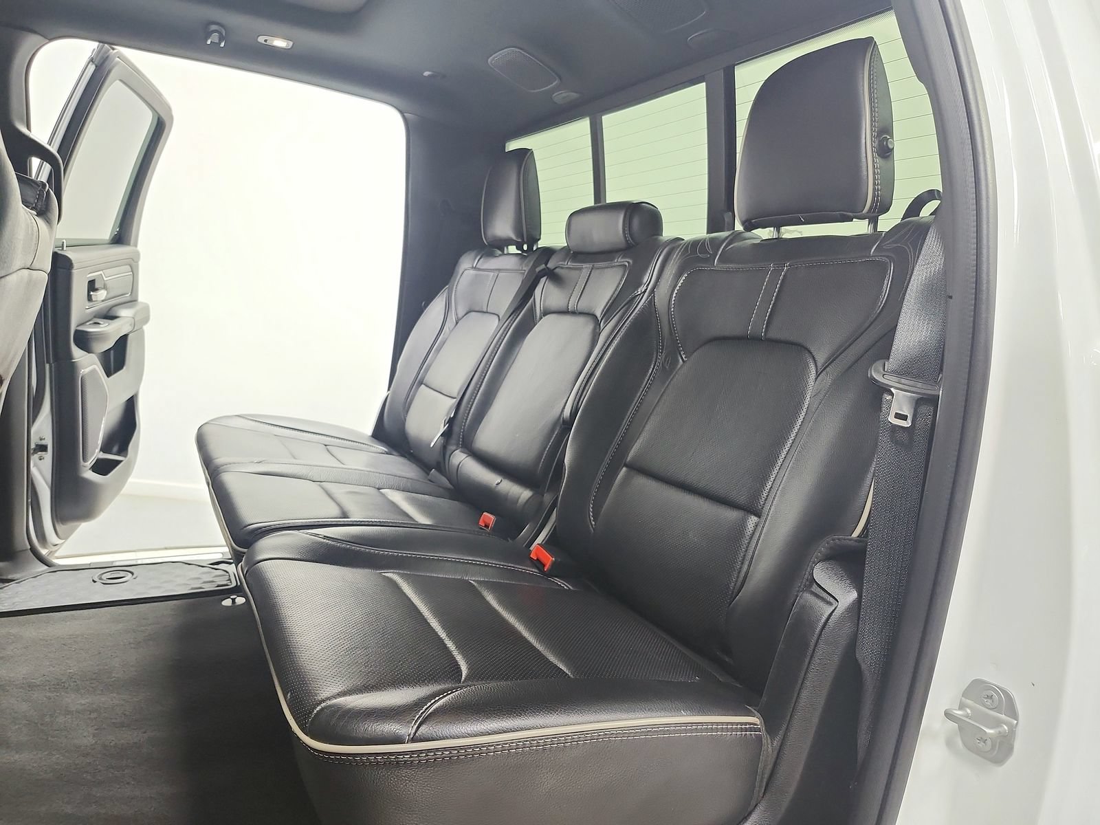 Used 2023 RAM 1500 Limited w/ Body Color Bumper Group AWD/4WD image 39
