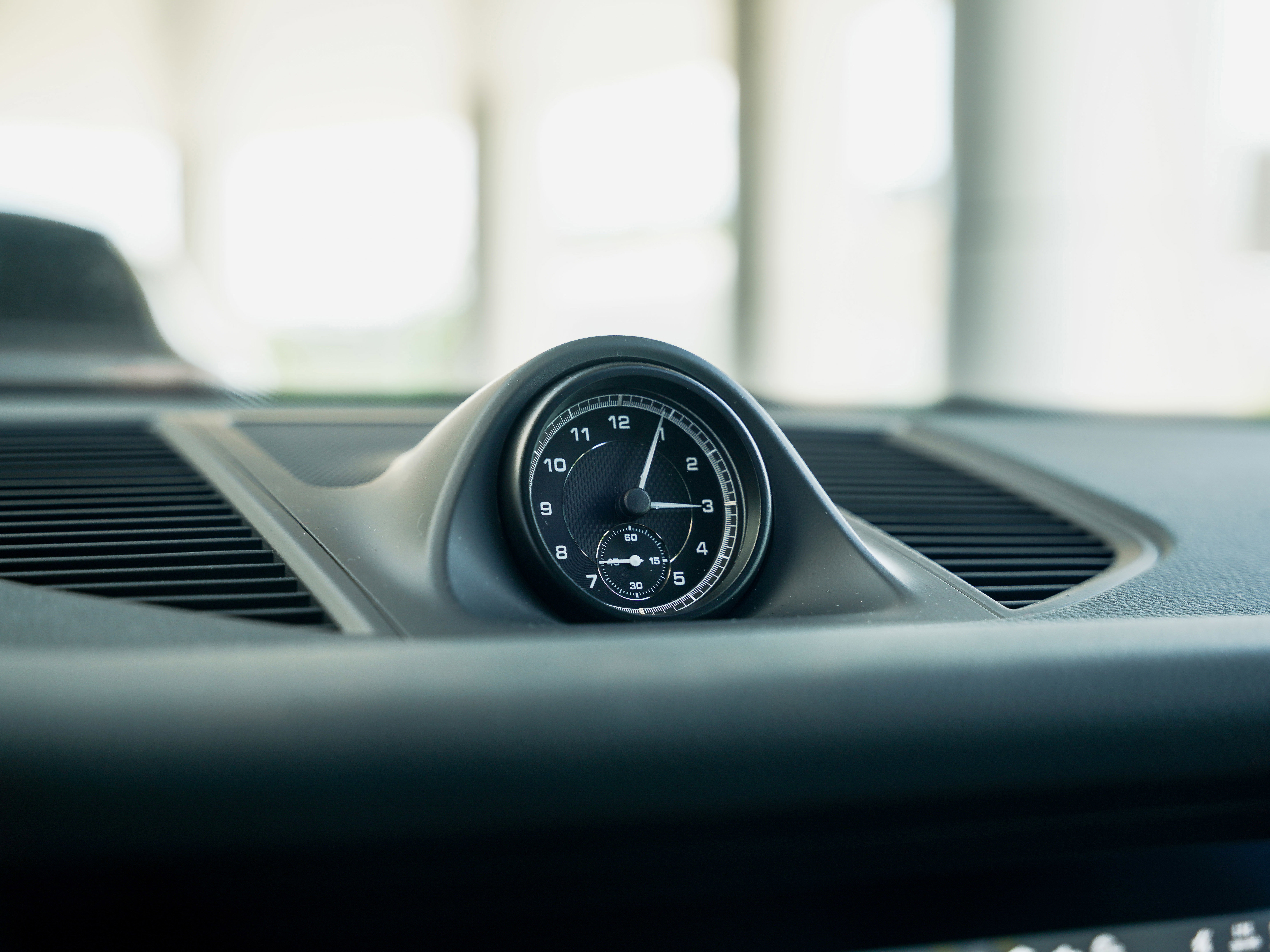 Certified 2025 Porsche Macan image 21