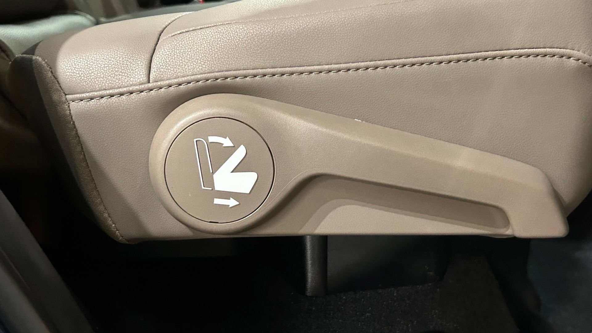 Used 2023 Lexus GX 460 Premium AWD/4WD image 63