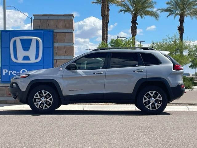 Used 2016 Jeep Cherokee Trailhawk w/ Comfort/Convenience Group image 8