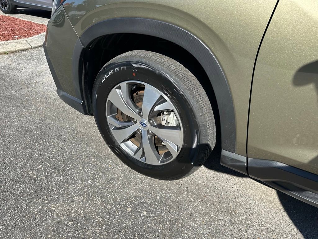 Used 2025 Subaru Ascent Premium image 16