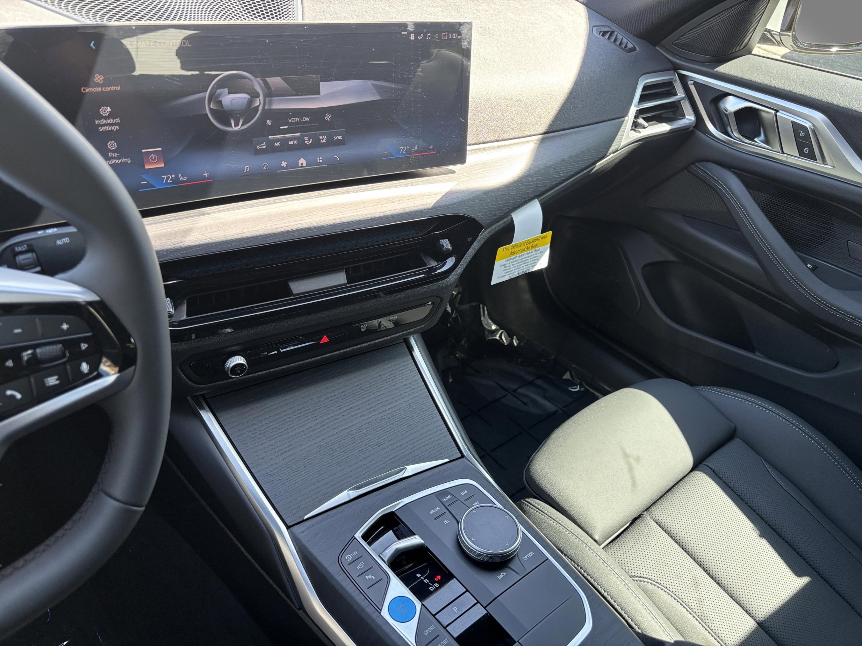 New 2026 BMW i4 eDrive40 w/ Parking Assistance Package RWD image 12