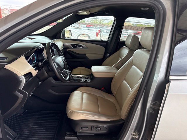 Used 2023 Chevrolet Traverse LT FWD image 13