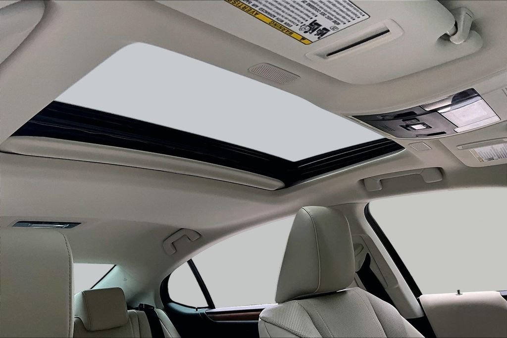 Used 2025 Lexus ES 300h w/ Technology Package FWD image 19