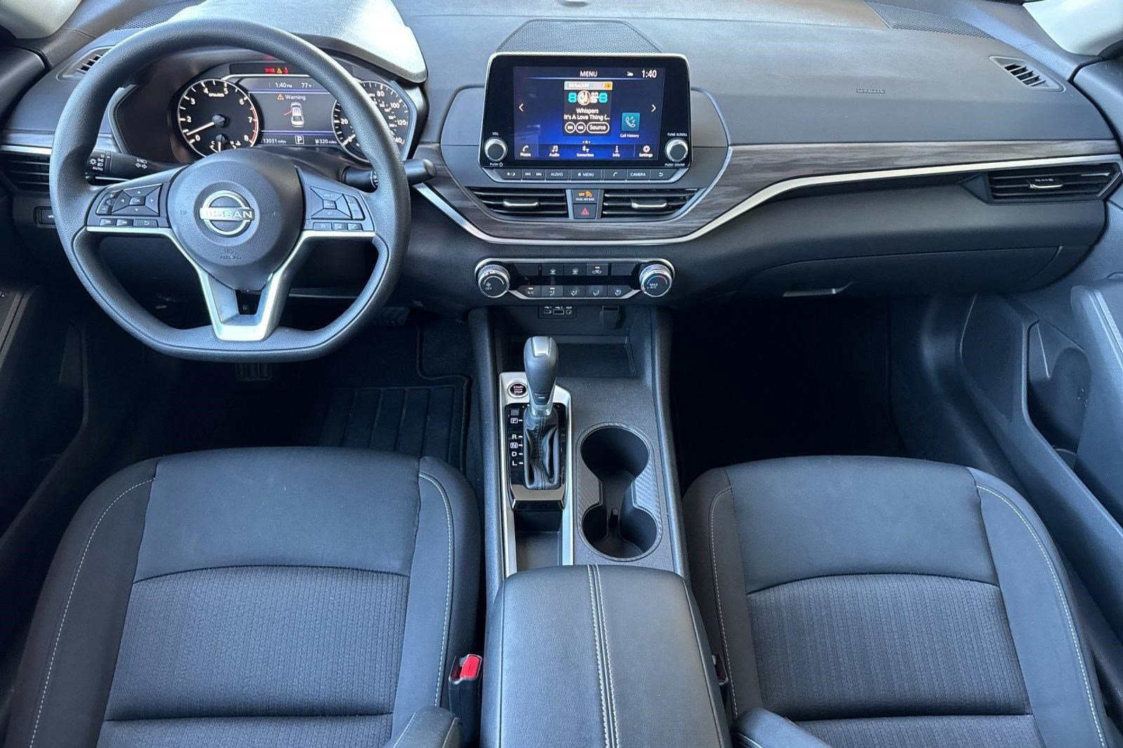 Used 2025 Nissan Altima 2.5 SV image 14