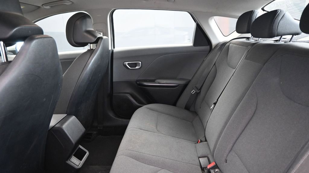 Used 2025 Kia K4 LXS FWD image 18