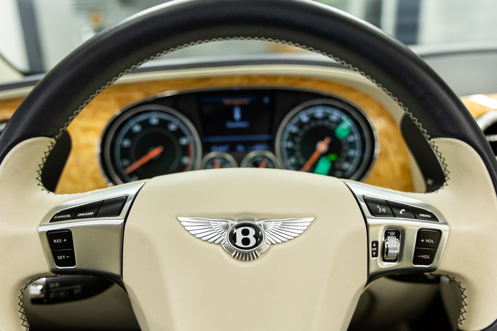 Used 2017 Bentley Continental GT AWD/4WD image 40