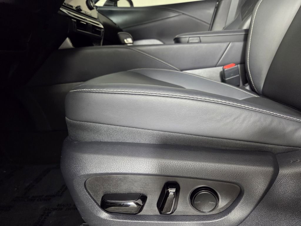 Used 2024 Lexus RX 350 FWD w/ Technology Package image 13