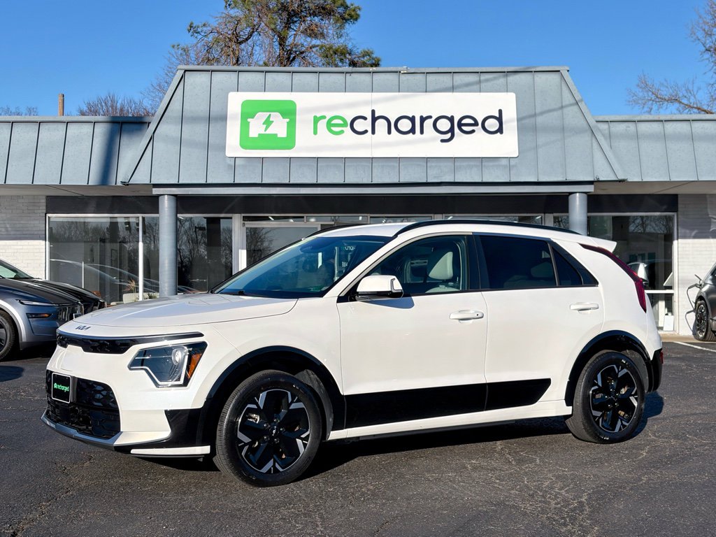 Used 2023 Kia Niro Wind w/ Wind Preserve Package image 1