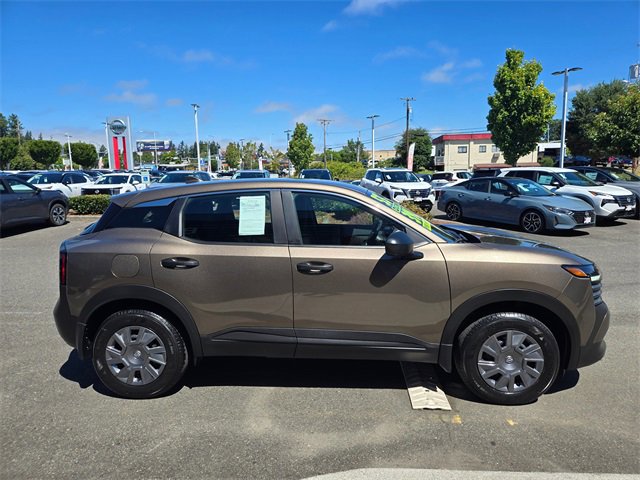 Used 2025 Nissan Kicks S image 6