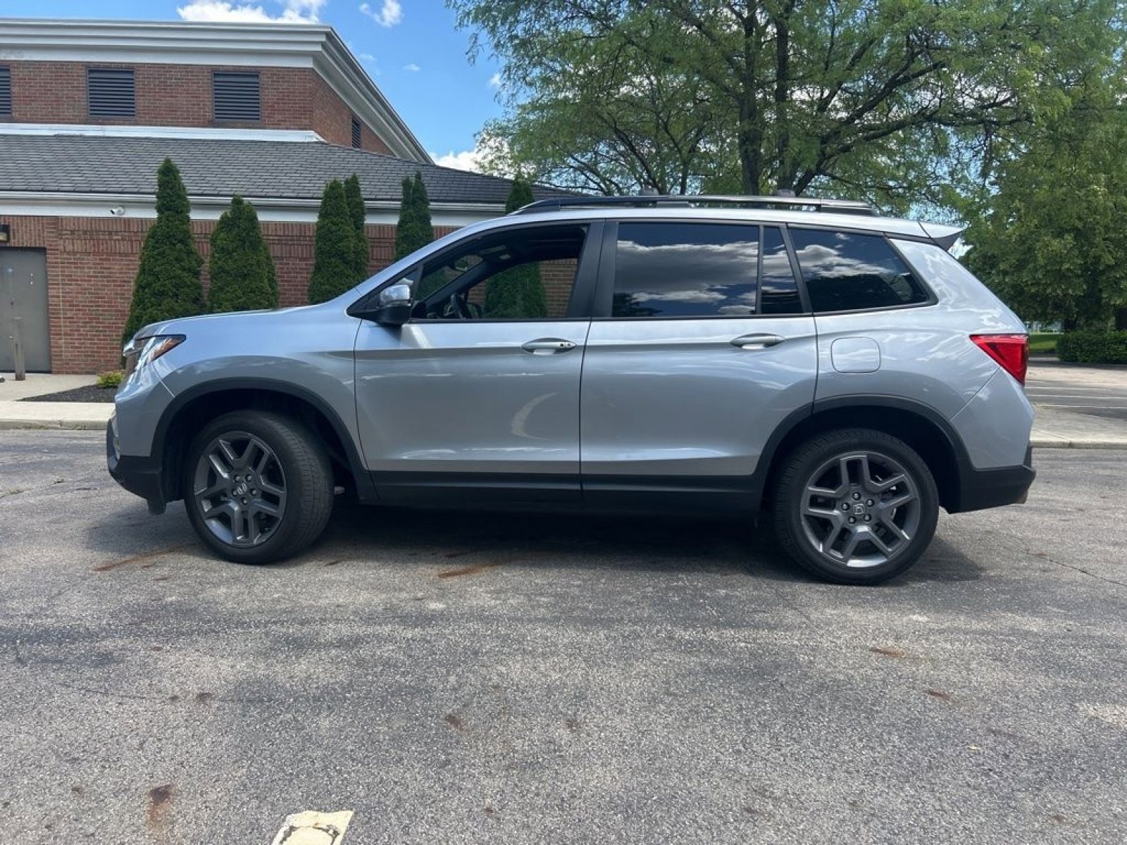 Used 2023 Honda Passport EX-L image 5