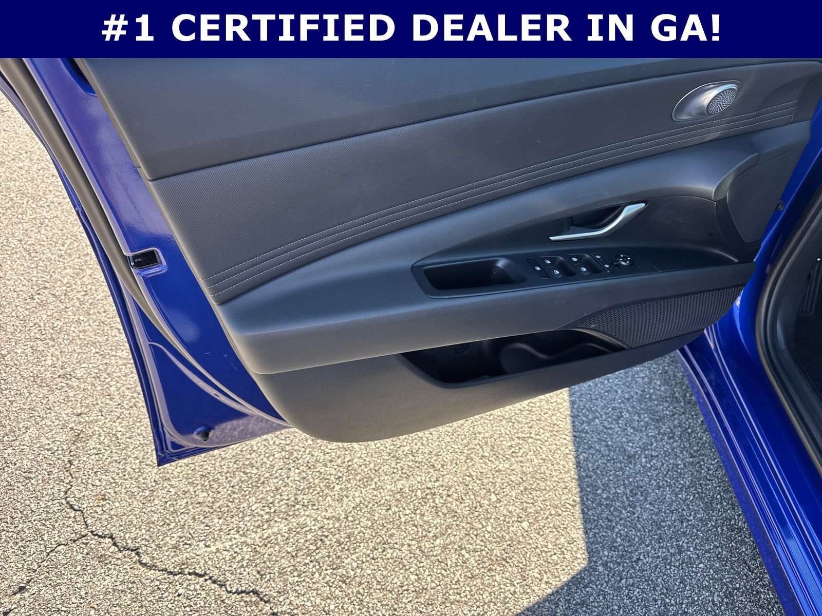 Certified 2025 Hyundai Elantra SEL image 10