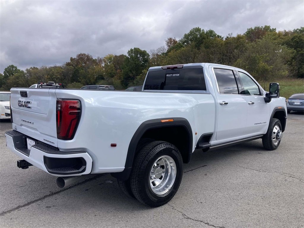 New 2026 GMC Sierra 3500 Denali Ultimate image 4