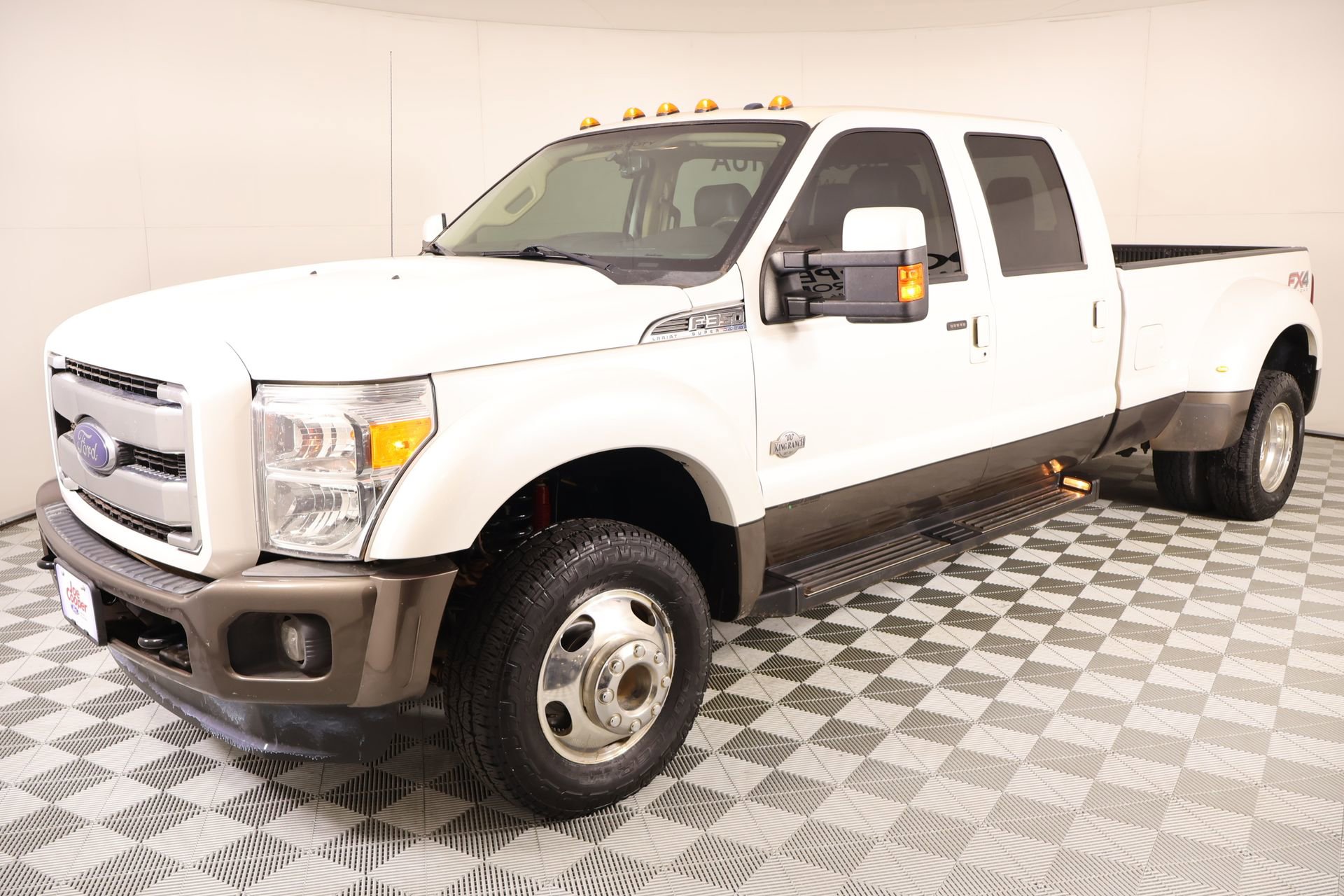 Used 2015 Ford F350 King Ranch image 11