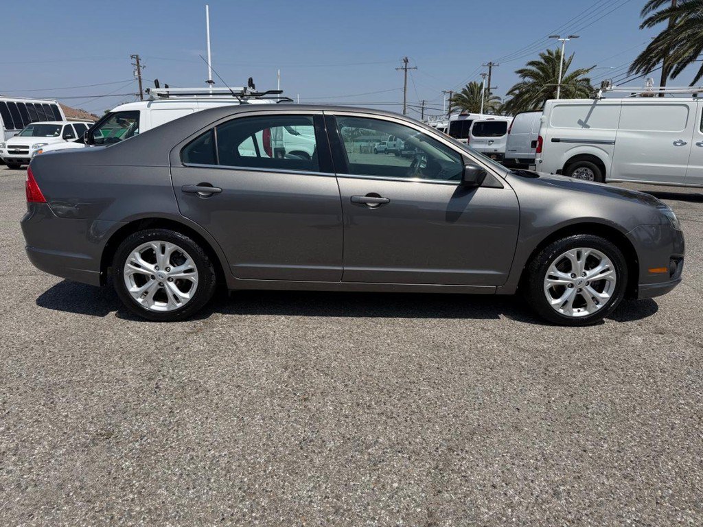 Used 2012 Ford Fusion SE FWD image 4