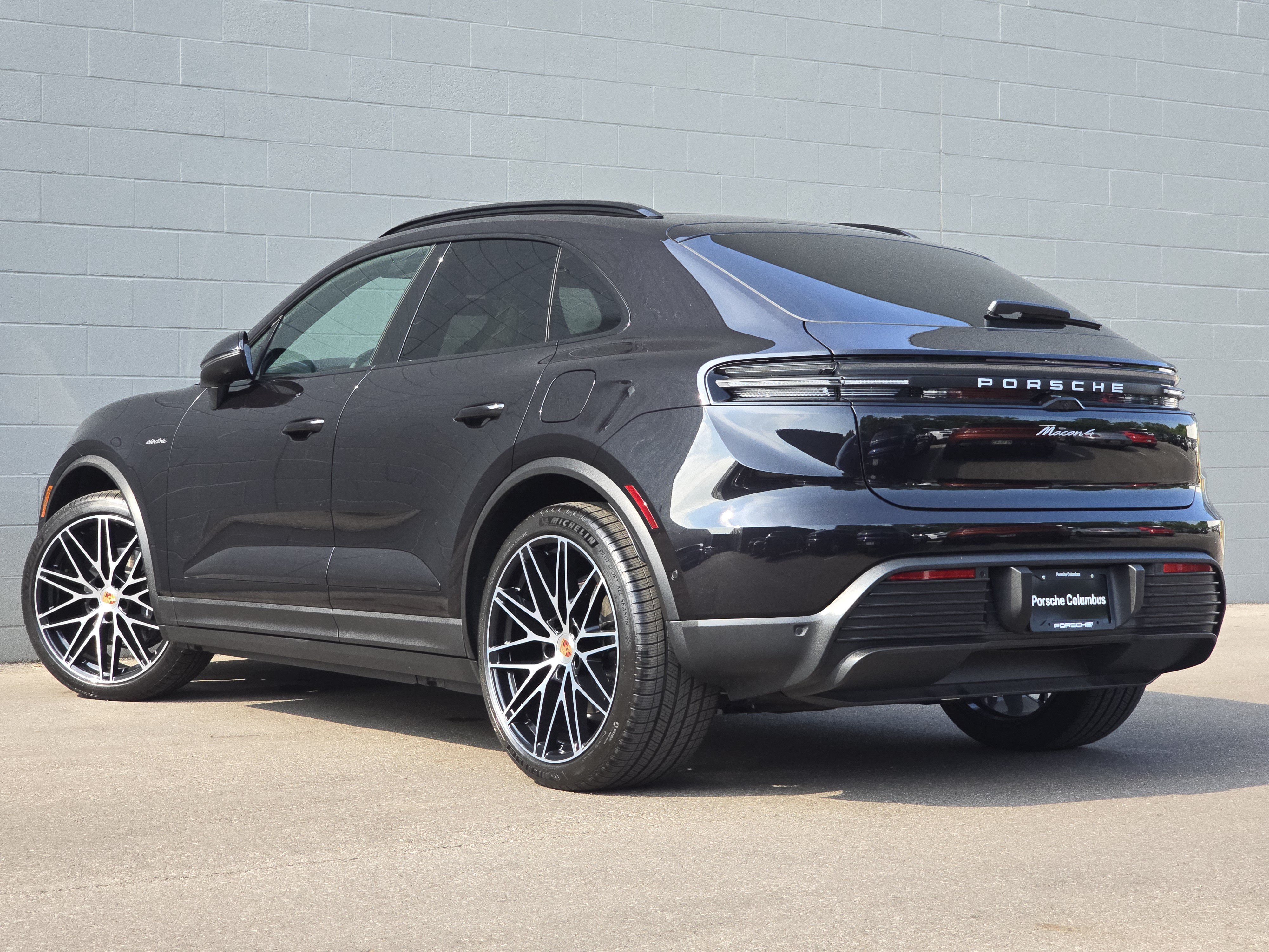 New 2026 Porsche Macan 4 Electric AWD/4WD image 3
