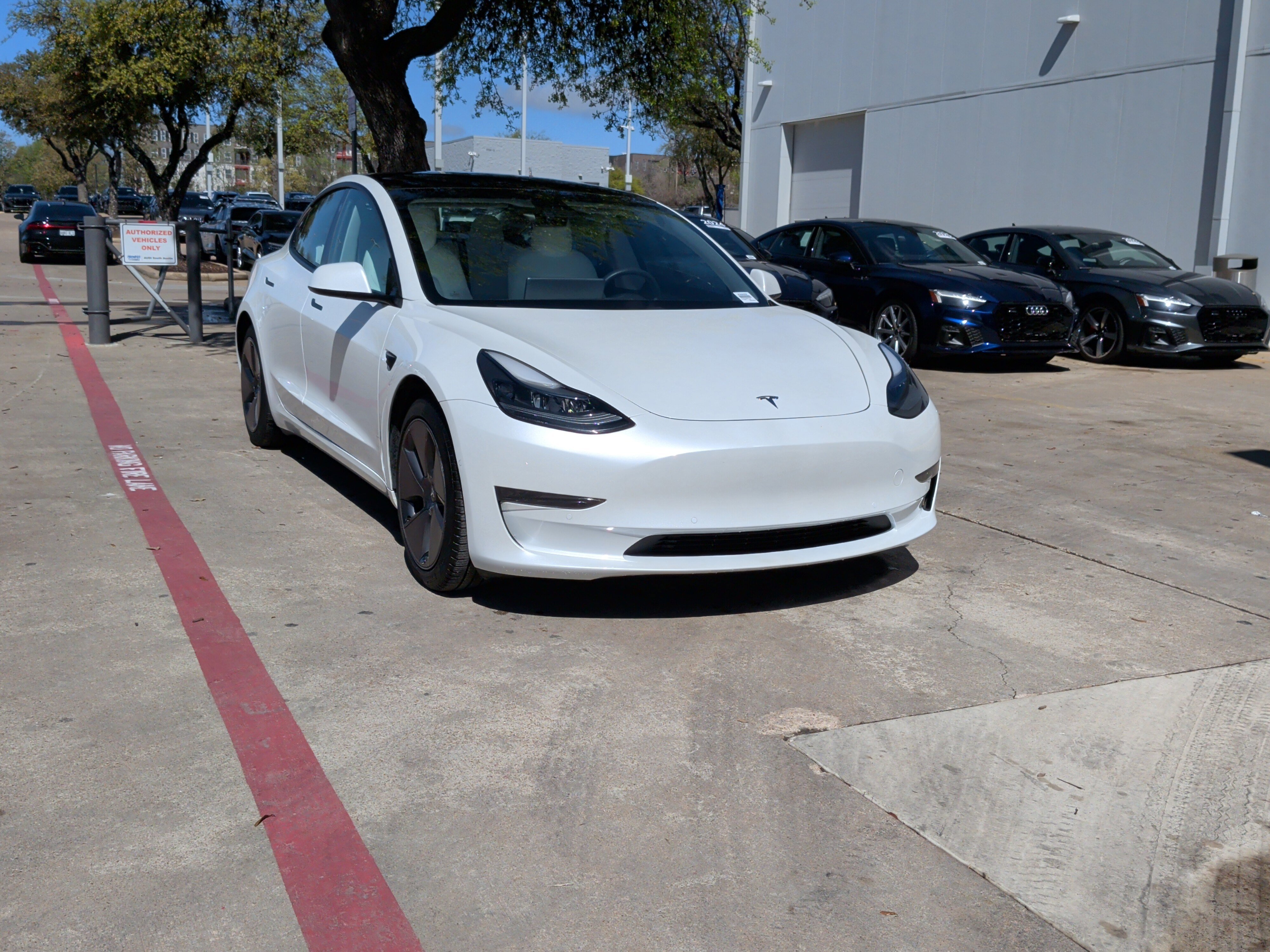 Used 2021 Tesla Model 3 Standard Range Plus image 2